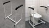 Frittstående toalettstøtte  - eksempel fra produktgruppen armlener til toalett - ikke toalettmonterte